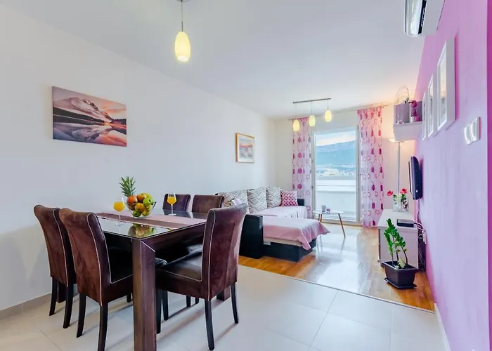 Mountain View Apartment