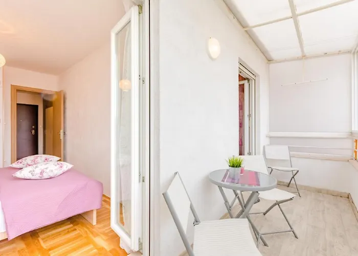 Mountain View Apartment