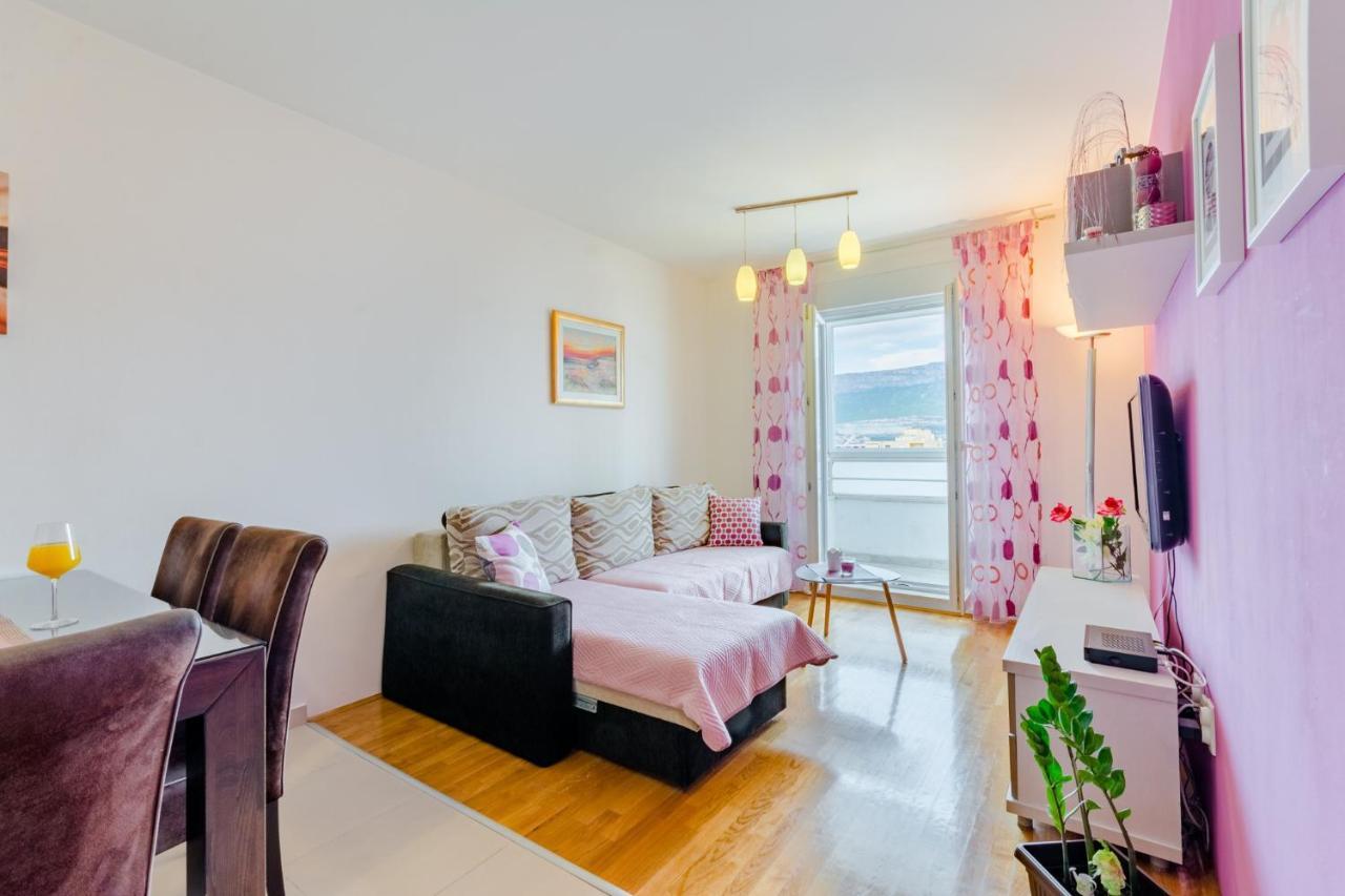 Mountain View Apartment Split